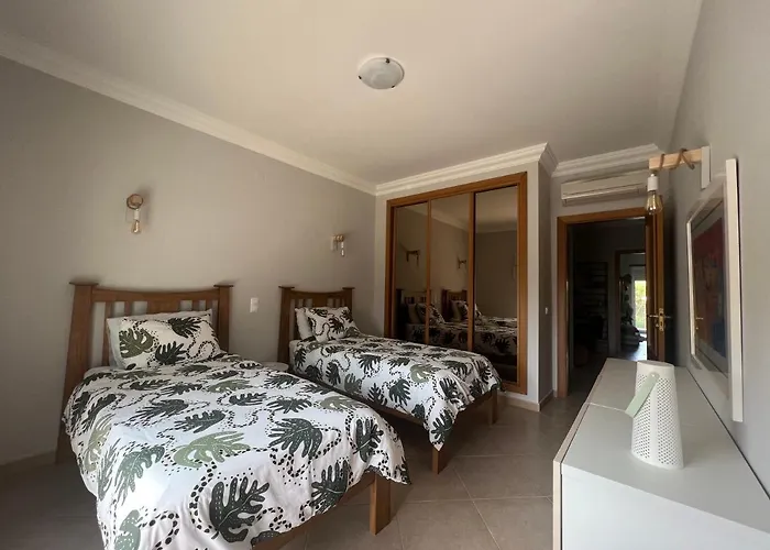 A Casa Lagos, Golf * Lagos